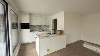 Nieuwbouwappartement, eerste bewoning. Ruim appartement met 2 slaapkamers, plan in bijlage.Voorbeeld van afwerking keuken toegevoegd. Prijs inclusief...