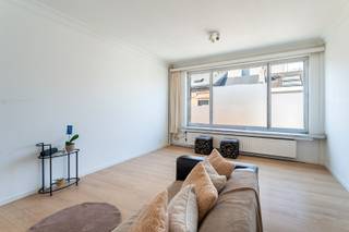 LocatieOp wandelafstand van het bruisende Eilandje, vlak bij vlot openbaar vervoer en het groene Park Spoor Noord, bevindt zich dit gezellig...