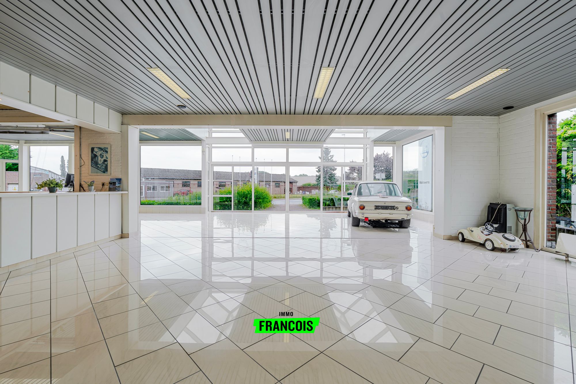Instapklare woning met showroom en werkplaats in Sint-Pieters-Leeuw - foto 4