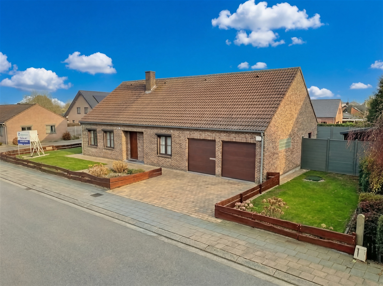 Eéngezinswoning op 5a 37ca gelegen in een rustige woonwijk! - foto 1