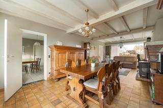 Zeer rustig en uitzonderlijk gunstig gelegen verzorgde vrijstaande laagbouwwoning met bijhorende grond op een totaal van 13.280 m².Gelegen op een...