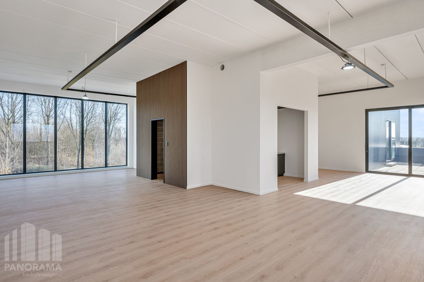 Unieke combinatie van kantoor en magazijn/showroom vlakbij R4 - foto 4