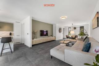 Met veel plezier stellen we u deze nieuwbouwwoning van 2022 voor. Het bevindt zich op het einde van een gezellig, doodlopend straatje in...