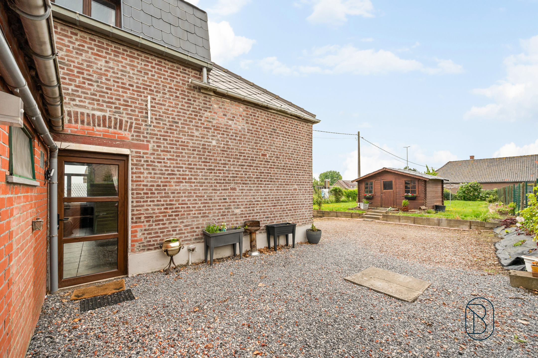 Ruime halfopen bebouwing op een perceel van 523 m² - foto 4