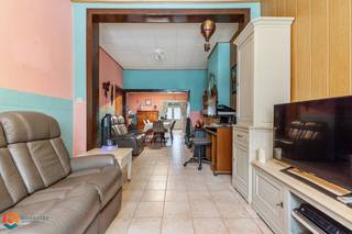 Nabij het centrum van Mechelen bevindt zich deze op te frissen woning met 3 slpkrs en aangename stadstuin. Het bruisende centrum van Mechelen met...