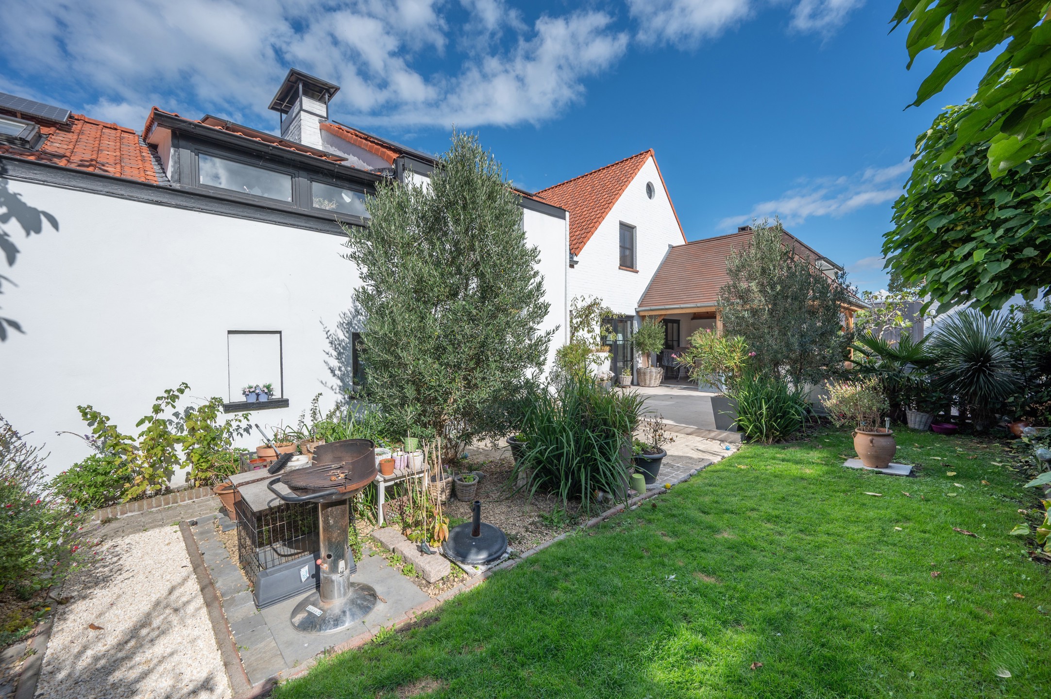 Recente villa (2023) op een ruim perceel van 900 m² met veel privacy - foto 4
