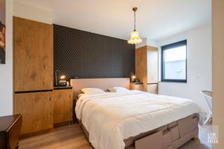 INDELING:Appartement 0.4 is gelegen op het gelijkvloers en heeft een privatieve inkomhal met vestiaire en gastentoilet, leefruimte met zuidelijk...