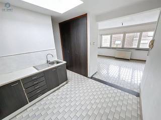 EERSTE BEZOEKDAG VRIJDAG 03/04 OP AFSPRAAK VAN 14U TOT 17U30Appartement op Toplocatie in Geraardsbergen Ideaal voor Investering!Op zoek naar een...