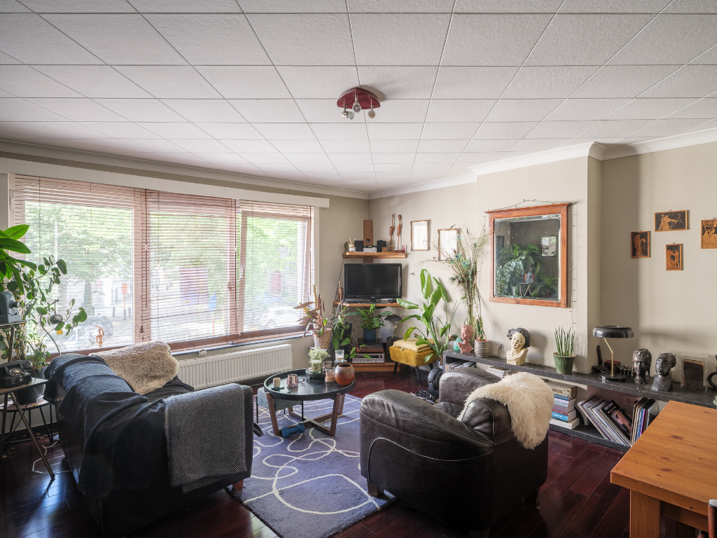 Spacious 2-bedroom apartment with sunny terrace in the Saint-Macharius district - photo 3