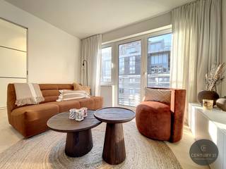 Volledig gerenoveerd appartement gelegen in het centrum van Knokke op wandelafstand van de Zeedijk en het Rubensplein.indeling als volgt: Inkomhal...