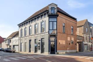 In residentie "De Dekenij" (herenhuis met uitstraling) bevindt zich dit instapklaar hoek appartement (78m² bewoonbare oppervlakte, EPC 179,...