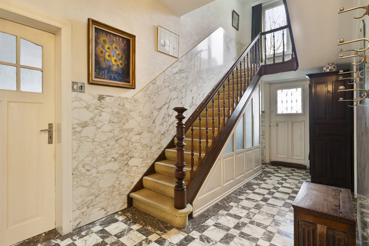 Karaktervolle herenwoning uit 1914 op uitzonderlijk perceel - foto 4