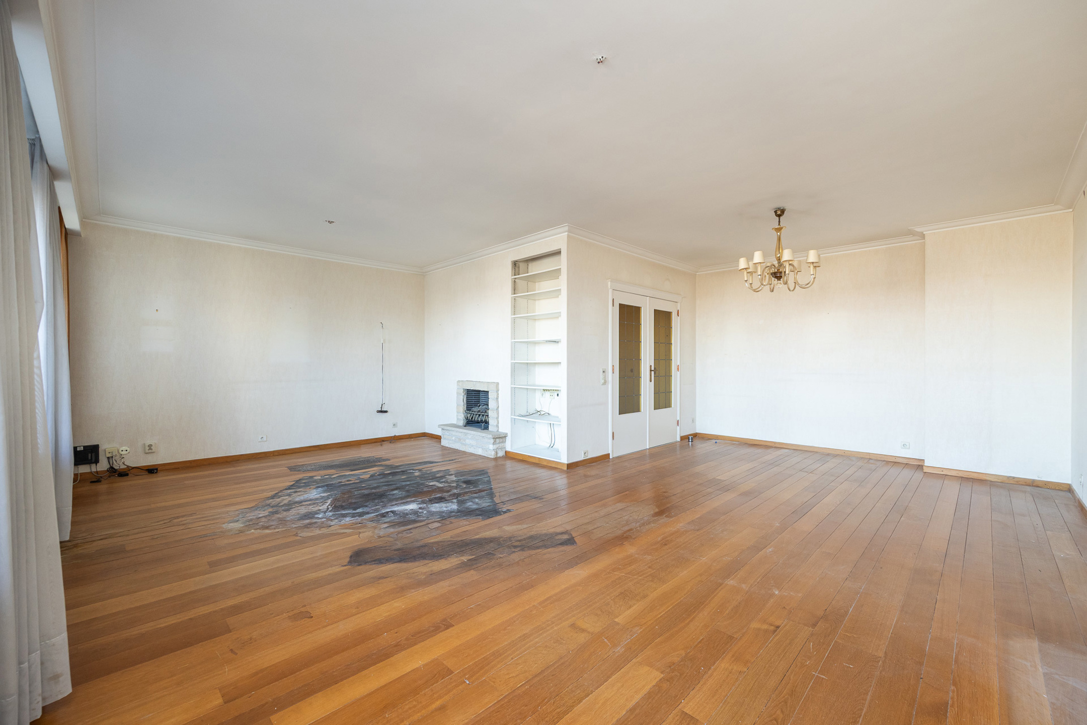 Te renoveren appartement met terras en uniek uitzicht - foto 4