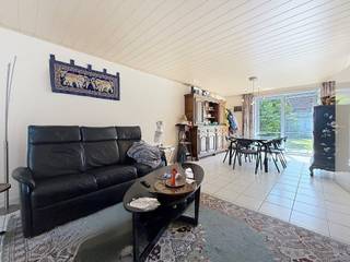 Op amper een paar minuutjes van het centrum van Roeselare, op wandelafstand van Mammoetcenter, dicht bij ring van Roeselare, ... bevindt zich...