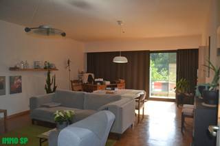 Ruim appartement, 130m², gelegen in résidentie Wallenhof op de 2de verdieping, bestaande uit inkomhall met vestiaire , apart toilet,...