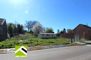 Ce grand terrain à bâtir est situé dans le village rural de Diets-Heur, une section de Tongres-Borgloon, près de Vreren et à proximité de la...