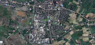 - Loods op industrieterrein Heernisse in Diksmuide: Nijverheidstraat 10<br />- Toegankelijkheid via de Nijverheidstraat en via de Diamantstraat<br />- Grondoppervlakte van 1.550 m²<br />- Loods van 768 m²<br />- Bouwjaar 2015<br />- 2 poorten van elk 6 meter hoogte<br />- Zijdelings ruimte voorzien om eventueel op te delen in verschillende units<br />- Zijdelingse hoogte van ± 9 meter (wat mogelijkheden biedt voor tussenverdieping)<br />- Ligging: GEEN WVI-grond (de units kunnen verhuurd of verkocht worden)<br />- Zone uitbating: klasse 1<br />- Vraagprijs: € 850.000