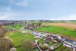 Uitgevend op natuurgebied, nabij de dorpskern van het landelijke Korbeek-Dijle en het historisch centrum van Leuven, met een perfecte verbinding...