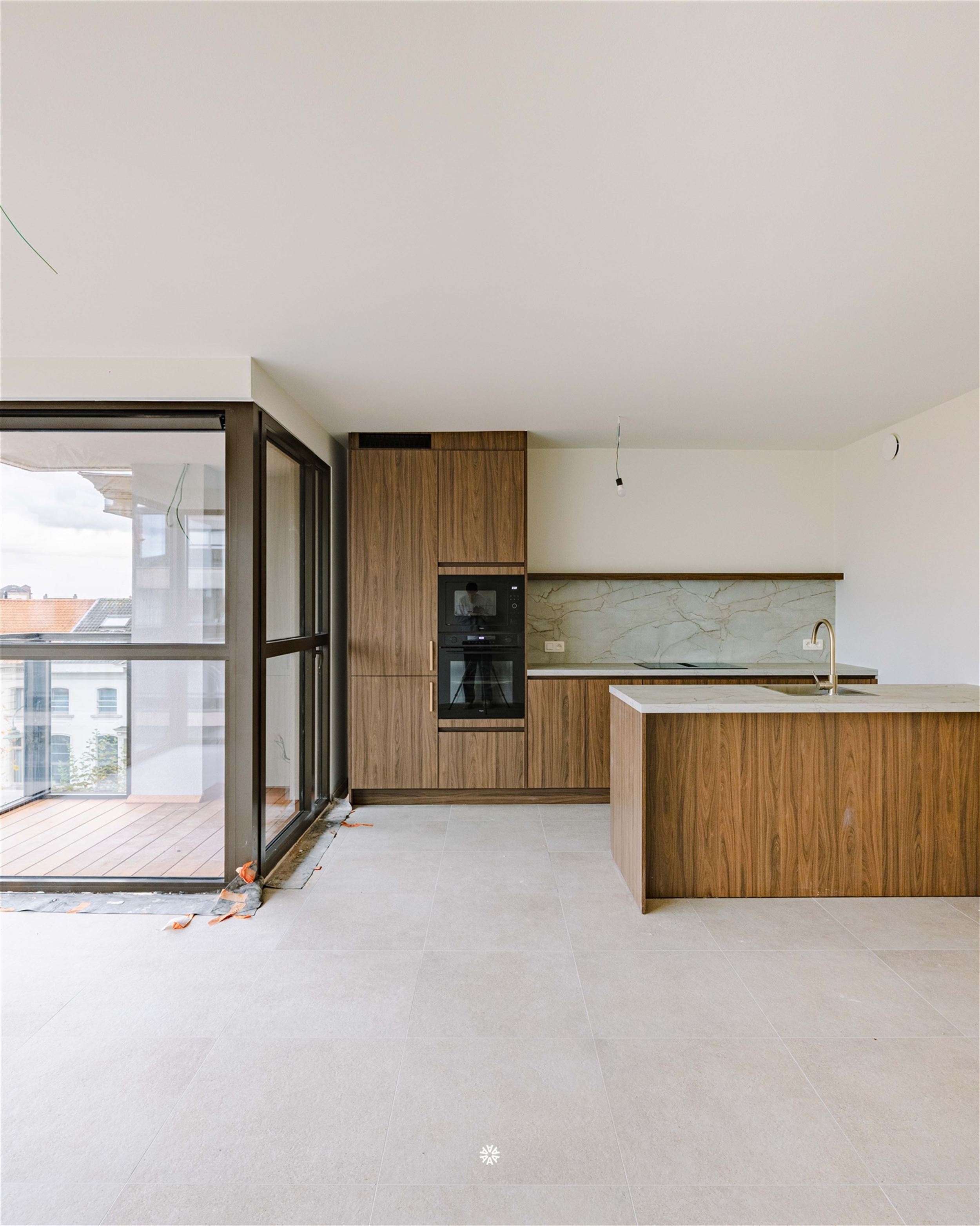 Knap gerenoveerd appartement op het Regentieplein in Sint-Niklaas - foto 4