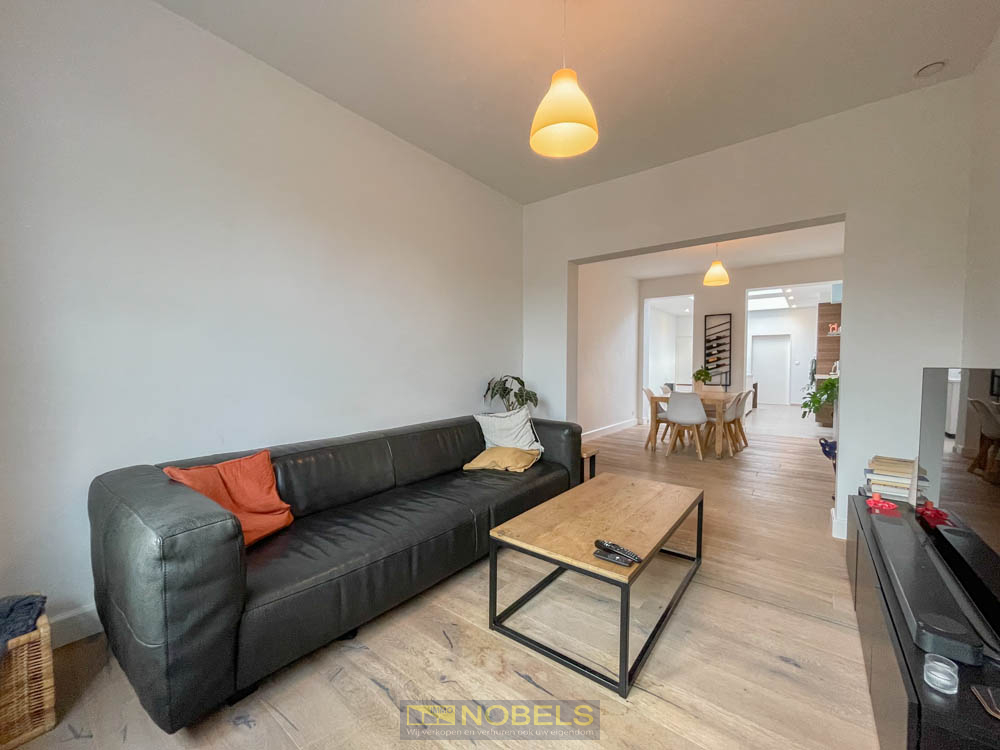Te huur, totaal gerenoveerde, instapklare woning met 3 slaapkamers nabij centrum Oudenaarde - photo 1