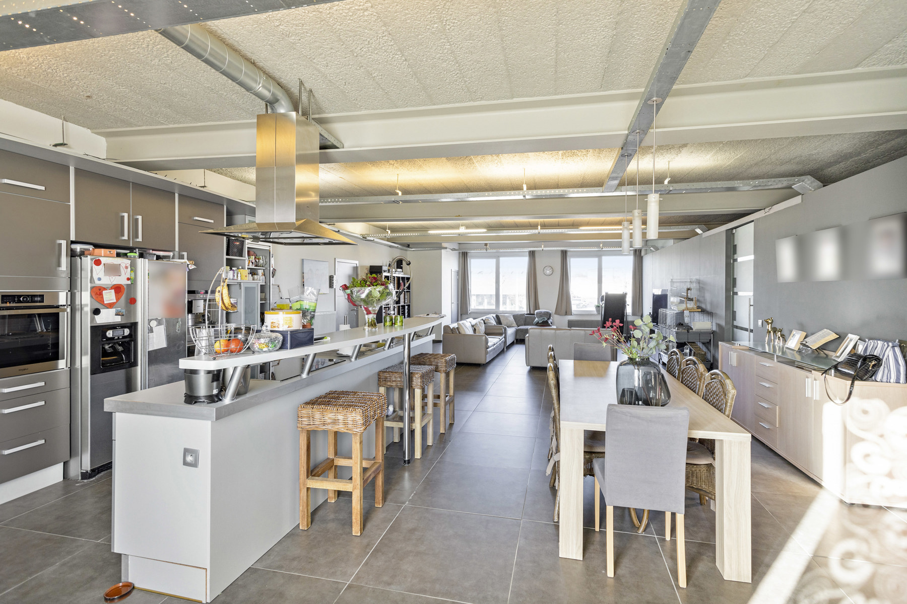 Royale, polyvalente ruimte in een industrieel jasje - foto 2