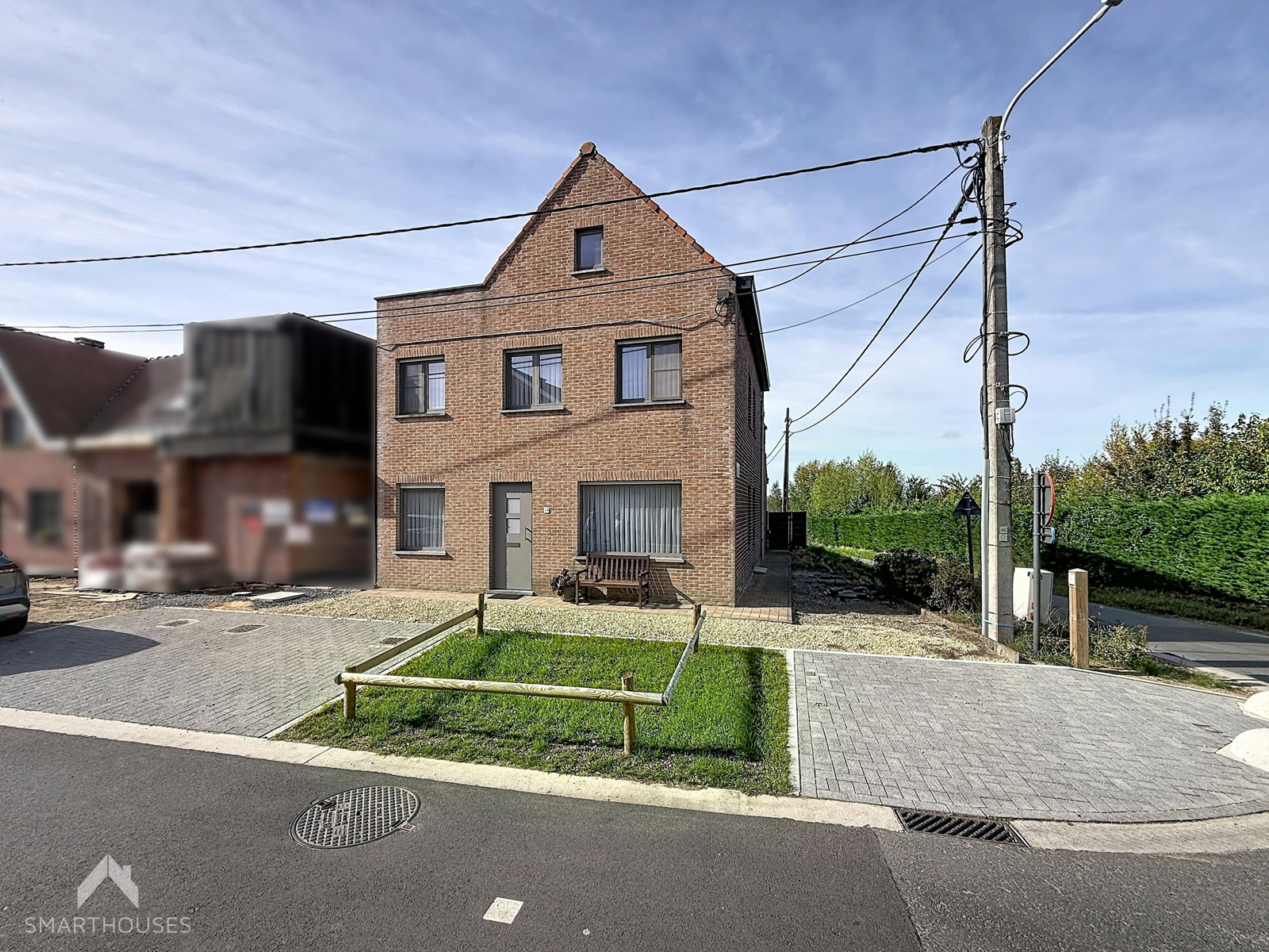 Vrijstaande woning met 4 slpkrs, garages en vergezichten - foto 1