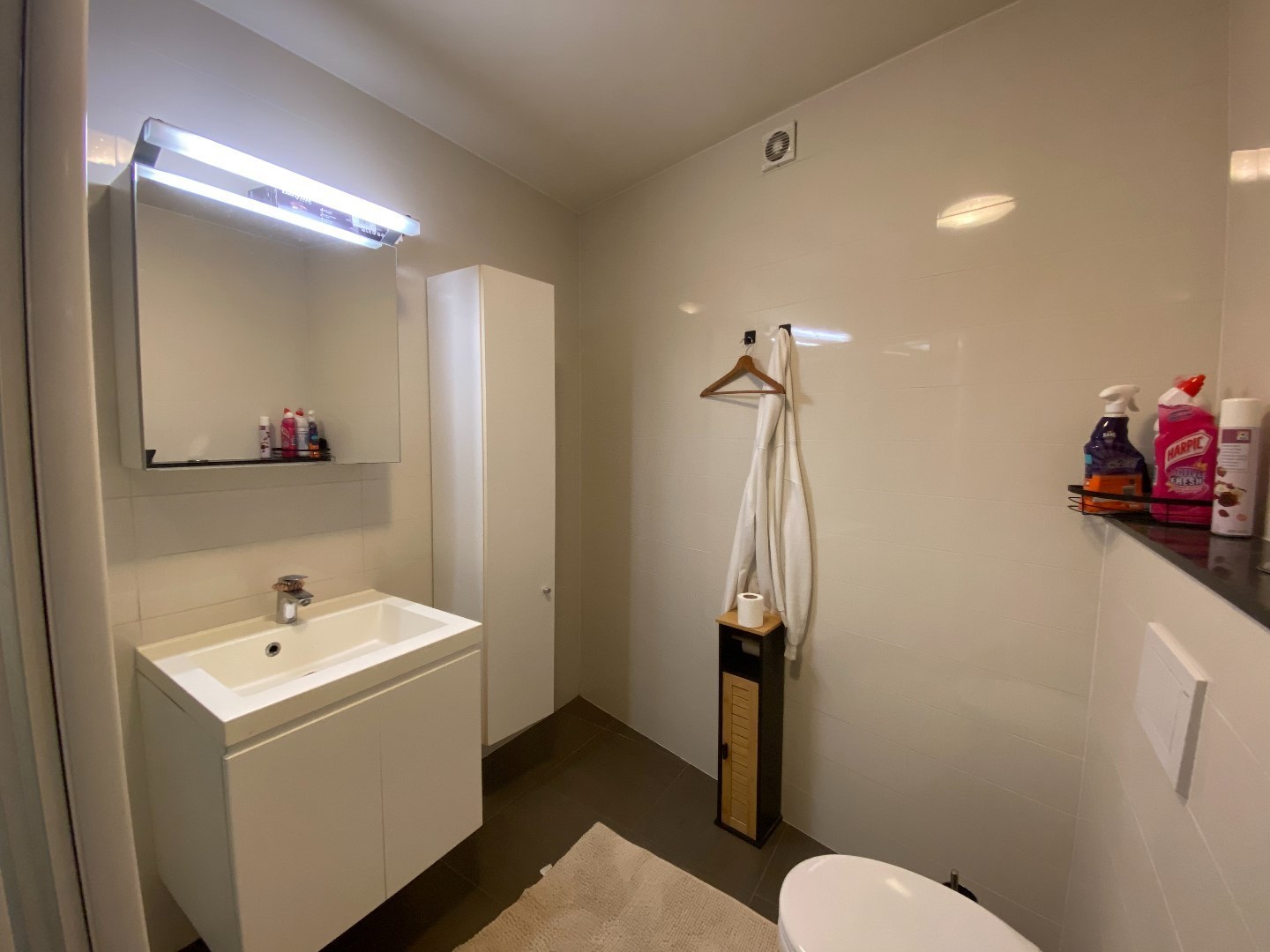 Centraal gelegen appartement met één slaapkamer, groot terras en ruime garage! - foto 4
