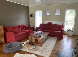 BESCHIKBAAR VANAF 01/07/2026Deze ruime woning is gelegen net buiten het centrum van Vorselaar in een doodlopende straat, een oase van rust.Op de...