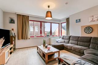Welkom in Haacht! Op de eerste verdieping van een centraal gelegen gebouw in het hart van Haacht vind je dit ruime appartement met een...