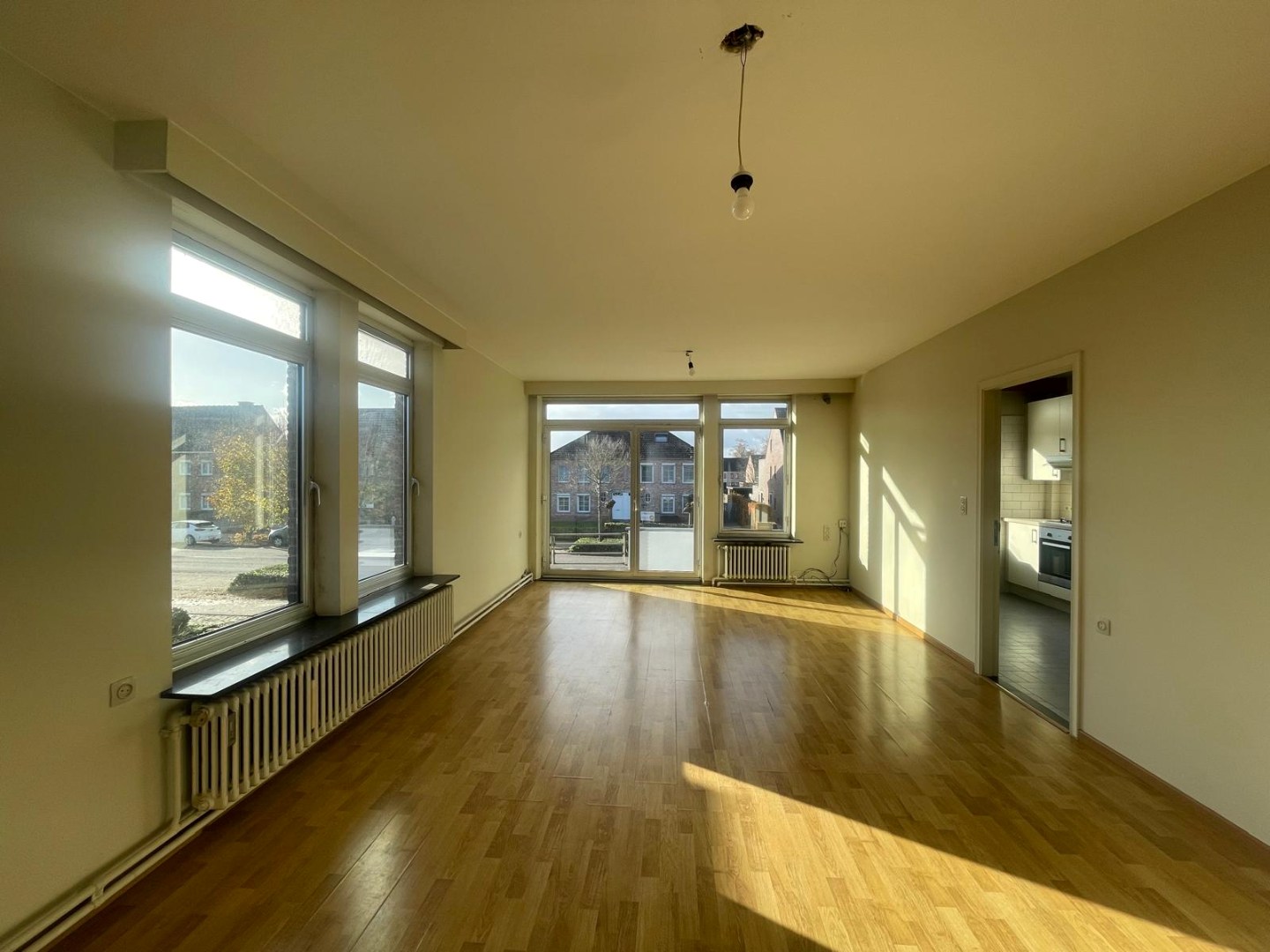 Comfortabele woning met 2 slaapkamers, garage en een ruim terras! - foto 3