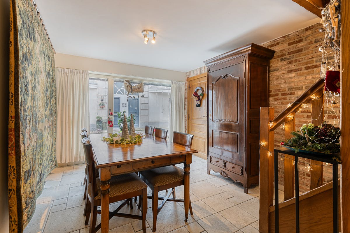 Maison de ville avec beaucoup de potentiel à vendre dans le centre de Knokke - photo 5