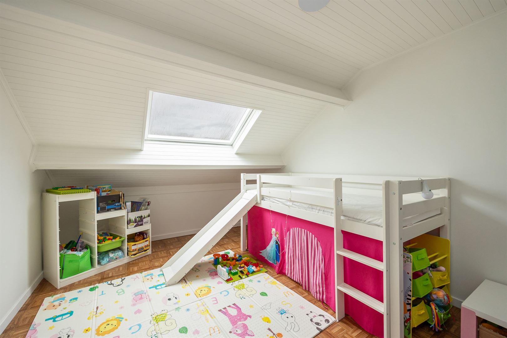 Ruim appartement met 4 slaapkamers en tuin! - foto 5