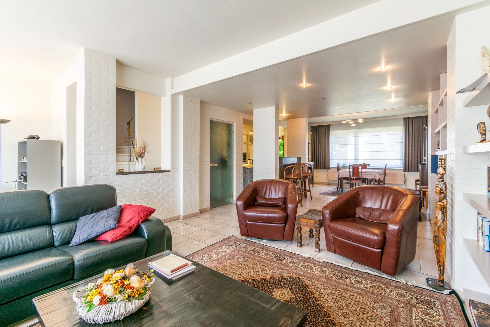 RUIME, INSTAPKLARE DRIEGEVEL BEL-ETAGE WONING ! - foto 5