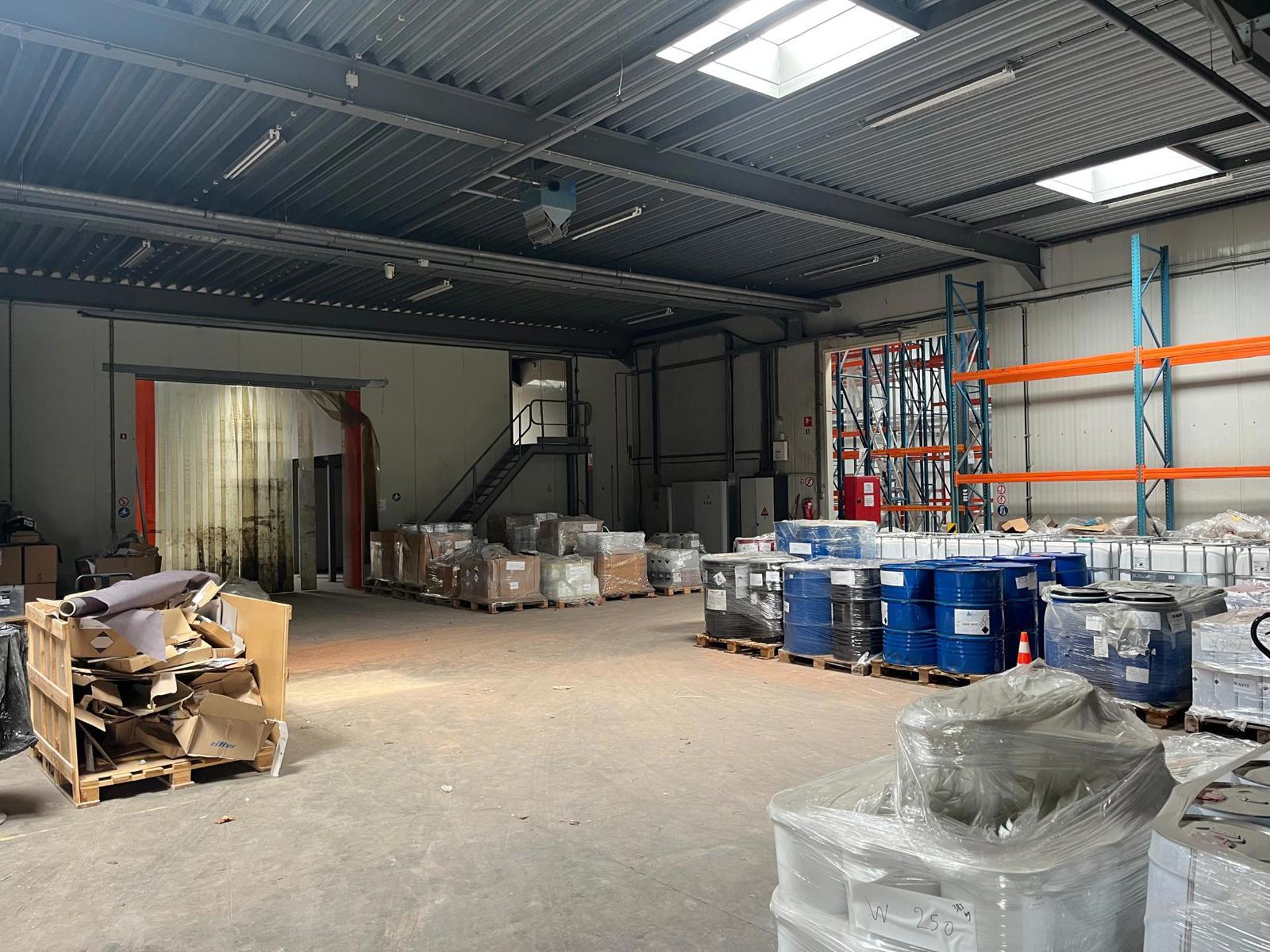 Polyvalent bedrijfsgebouw op site van 1Ha te Malle - foto 4
