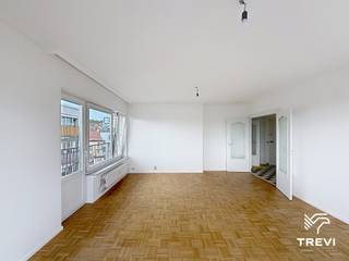 <p><b><span>ETTERBEEK: Located next to Cinquantenaire Park and Montgomery, renovated 2-bedroom apartment of ±83 m² on the 5th floor with lift. The apartment comprises an entrance hall with cloakroom, toilet, shower room with washing machine connection, fully equipped kitchen (oven, hob, extractor hood, fridge, freezer and dishwasher), living room ±26 m² with a west-facing balcony of ±6 m², 2 bedrooms (±9 m² and ±13 m²), and cellar no. 99 on level -2. Charges: €280/month advance payment, including common areas, hot water, cold water and heating. EPC: B- Available immediately.</span></b></p>
<p><span> </span></p>
<p><u><span>On the 5th floor with lift:</span></u></p>
<ul>
<li><span>Entrance hall with cloakroom</span></li>
<li><span>Toilet</span></li>
<li><span>Shower room with washing machine connection</span></li>
<li><span>Fully equipped kitchen (oven, hob, extractor hood, fridge, freezer and dishwasher)</span></li>
<li><span>Living room ±26 m² with a west-facing balcony ±6 m²</span></li>
<li><span>Bedroom ±9 m²</span></li>
<li><span>Bedroom ±13 m²</span></li>
</ul>
<p><span> </span></p>
<p><b><span>Cellar n°99</span></b></p>