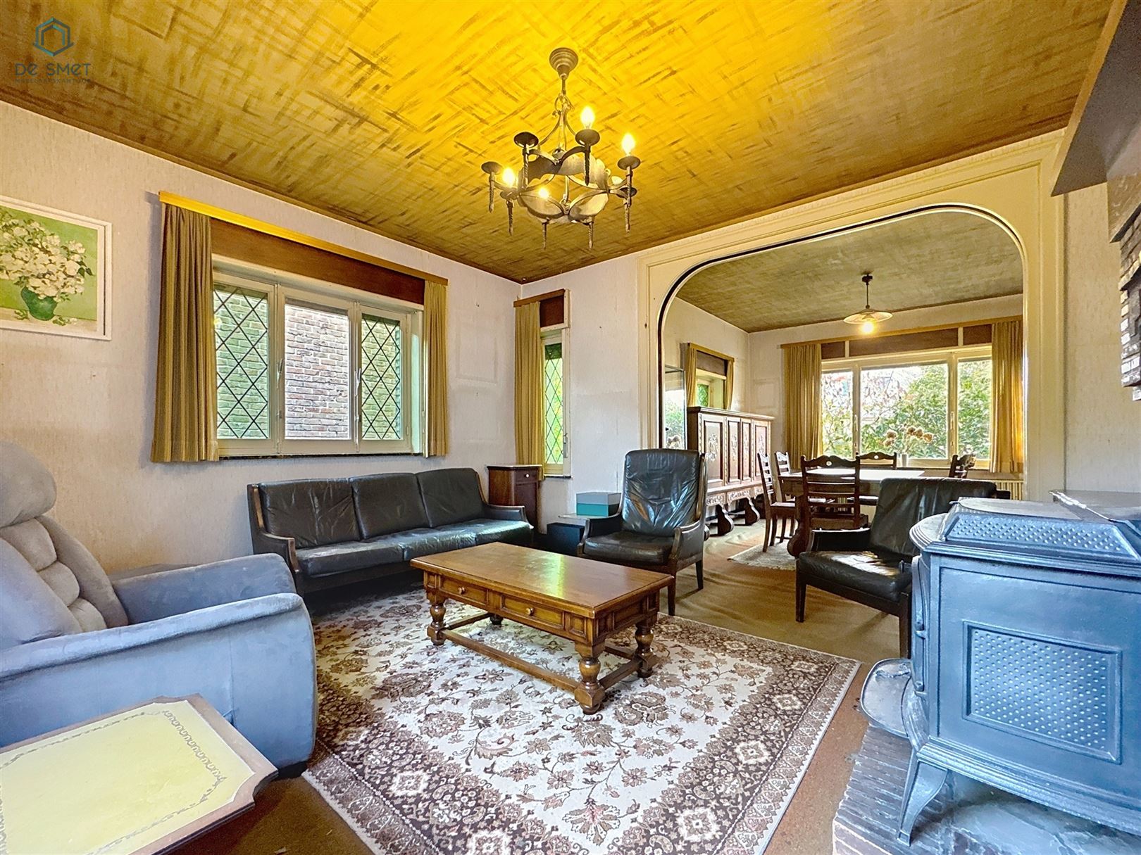 House to Renovate with Great Potential and Large Plot in Zottegem - photo 1