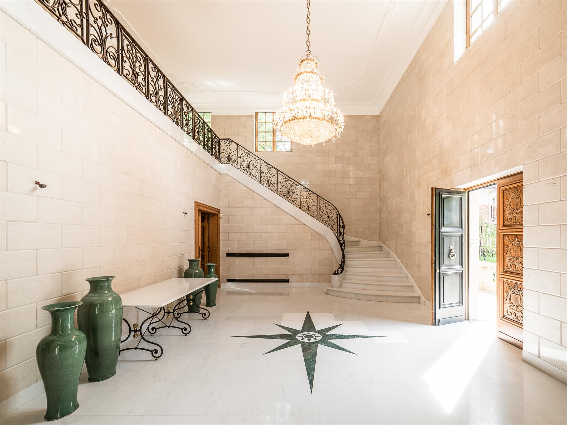 House for rent in Forest with 7 bedrooms - photo 4