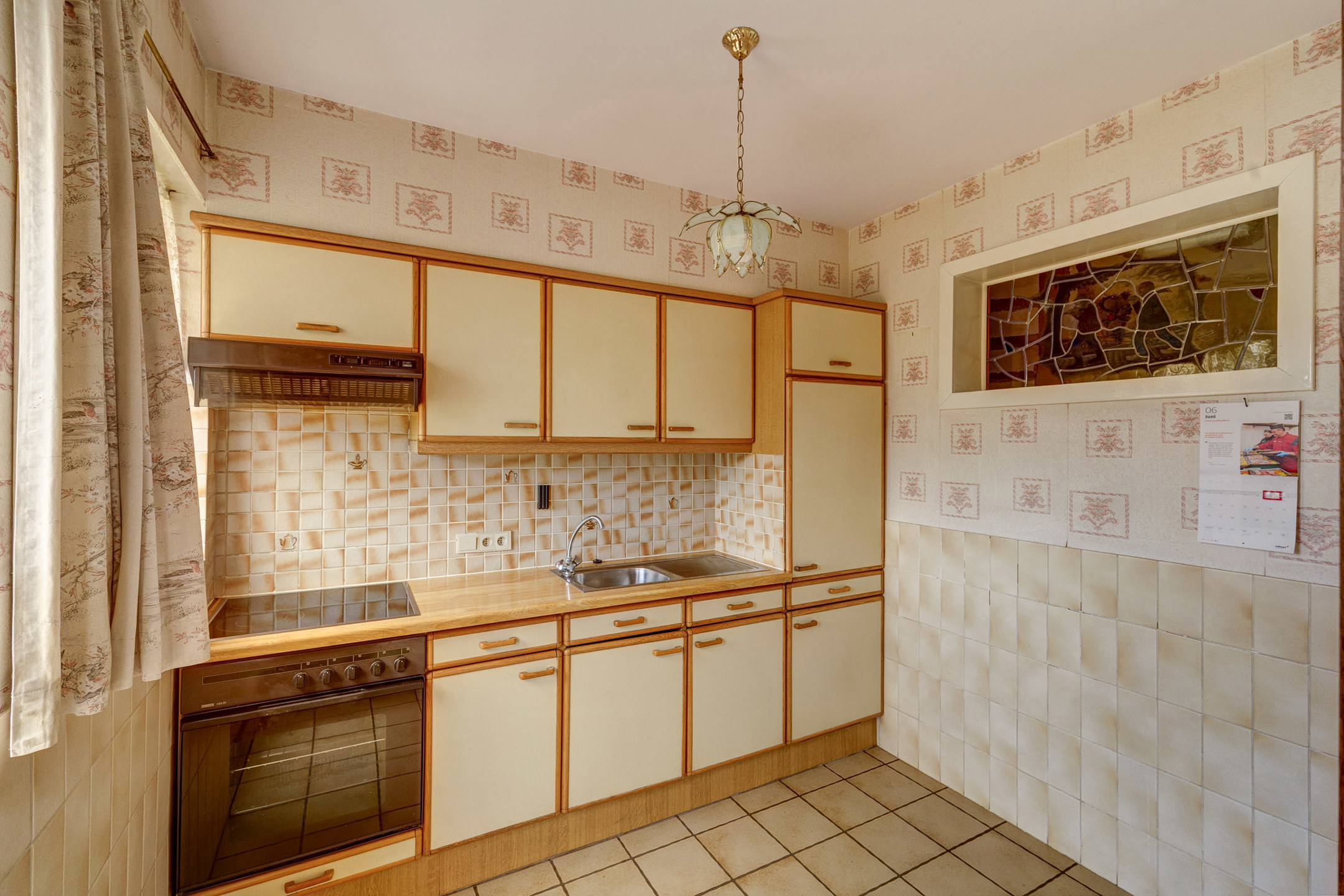 Te renoveren woning met 3 SLPK, garage, terras, tuin te Lier - foto 5