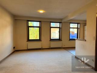 Dit appartement is beschikbaar vanaf 1 april 2026!Vaste Forfait per maand € 150,00 verbruik stookolie en € 25,00 verbruik water!Bewoners parkeren is...