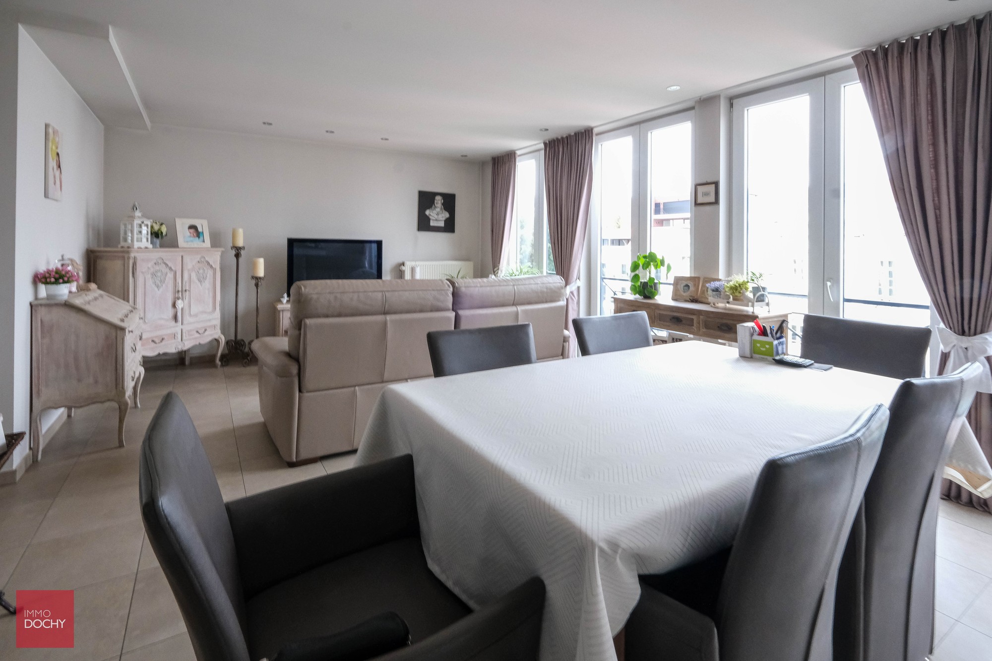 Goed verhuurd appartement op het Casinoplein te Kortrijk - foto 2