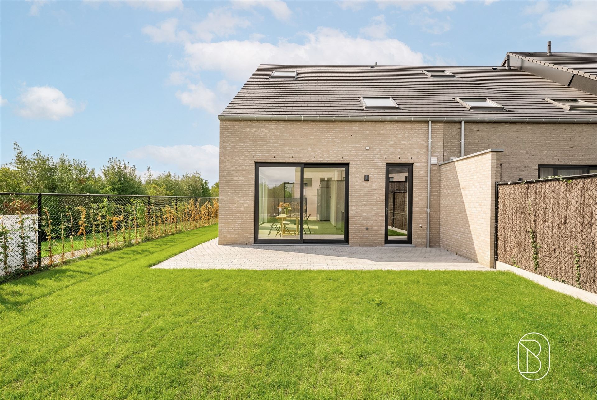 Topgelegen grote woning met 4 slk, omheinde tuin en garage. - foto 5
