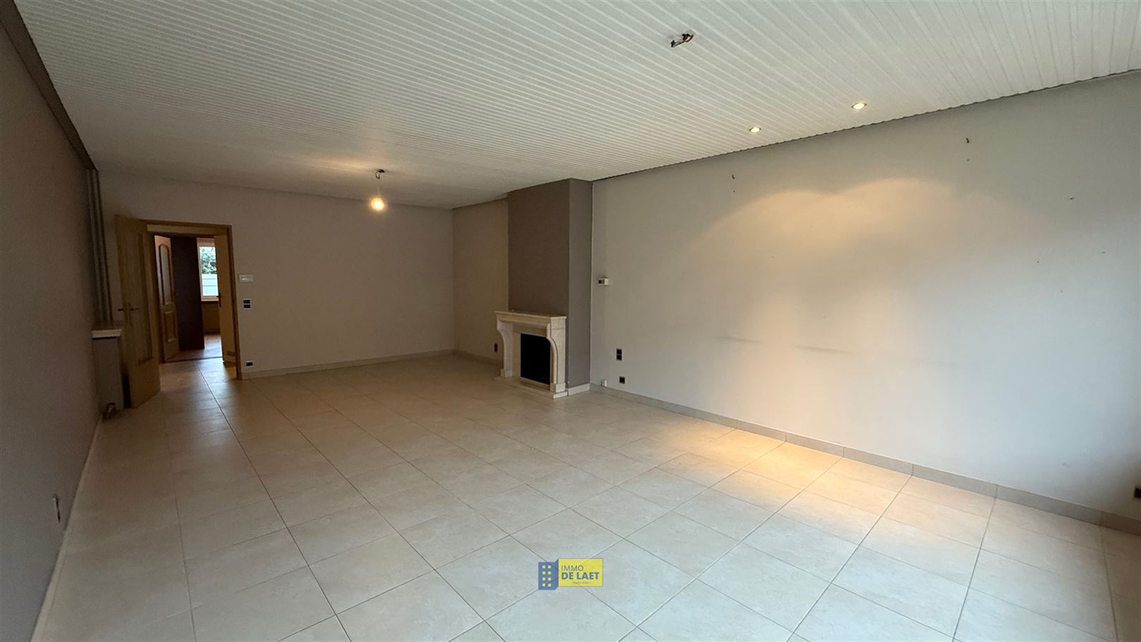 Gelijkvloersappartement met ruime koer, bergings en mogelijkheid tot dubbele garage - foto 5