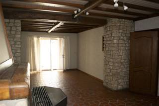 Deze woning is gelegen op een prachtige, rustige locatie te Hoegaarden, aan het begin van een veldweg en toch op wandelafstand van het centrum van...