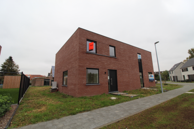 Energiezuinige nieuwbouwwoning te huur in rustige wijk te Sijsele - foto 1