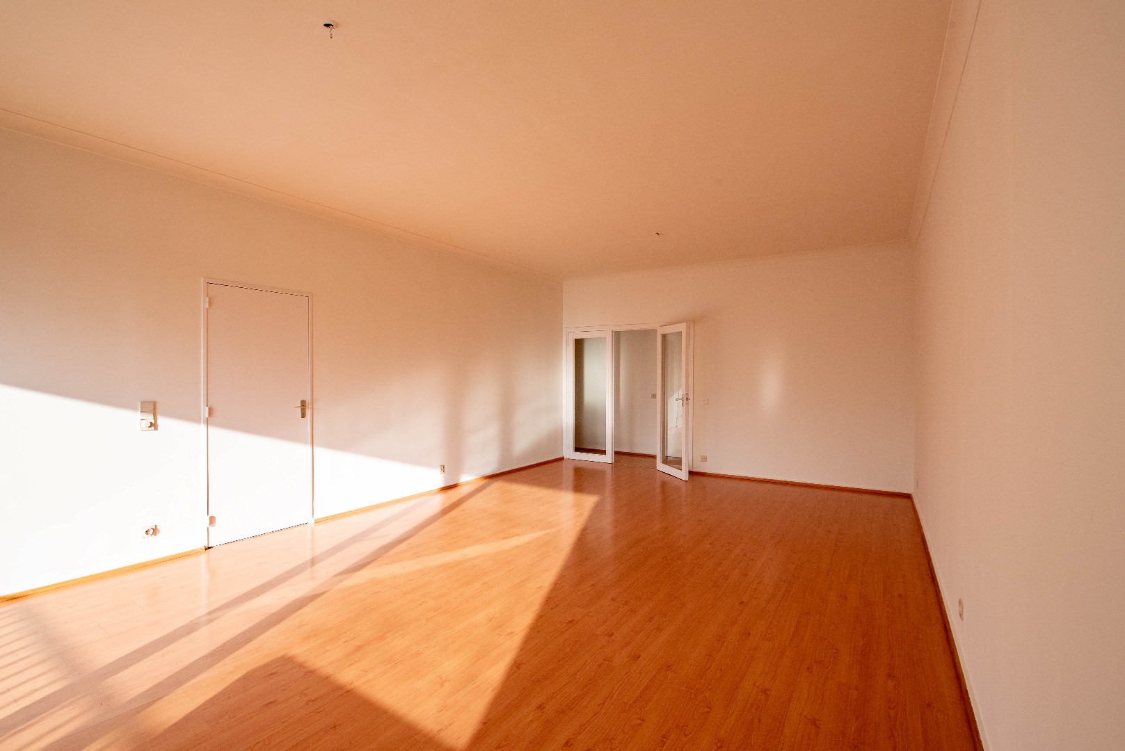 Instapklaar appartement op de 1ste verdieping met terras - foto 2