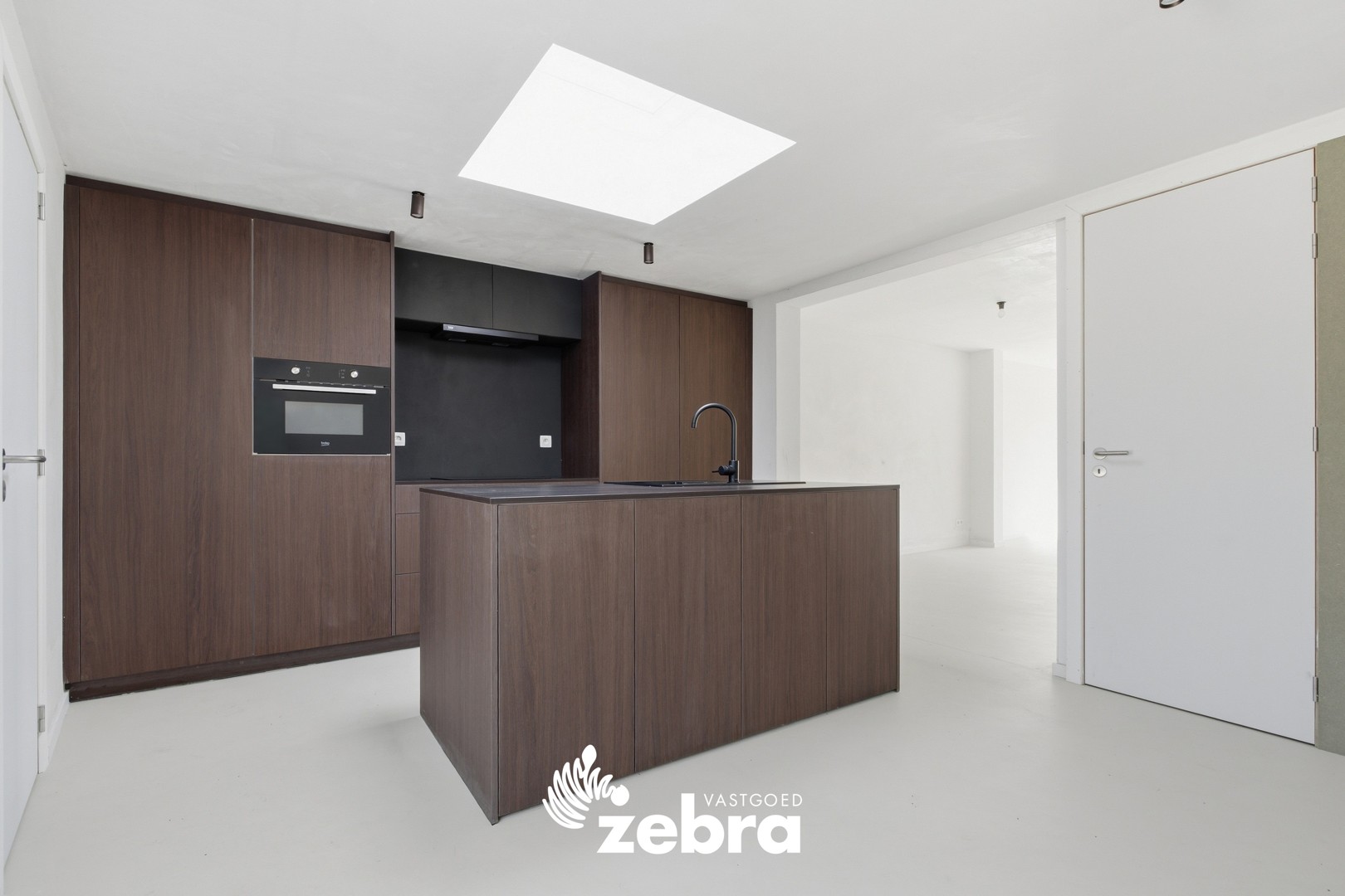 Gerenoveerde woning met 3 slaapkamers en tuin te Oostrozebeke! - foto 4