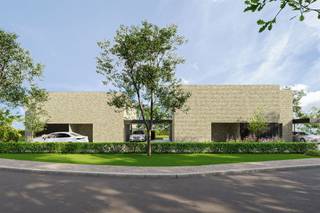 <p><span>Hoog kwalitatieve nieuwbouwwoning op centrale ligging in Koersel.</span></p><p><span> </span></p><p><span>Belangrijkste troeven:</span></p><p><span>- Centrale ligging</span></p><p><span>- Kwalitatief materialen en technieken</span></p><p><span>- E-peil 20</span></p><p><span>- Aangelegde tuin en oprit</span></p><p><span>- Ruime percelen</span></p><p><span>- Volledig afgewerkte woning</span></p><p><span> </span></p><p><span>Wenst u meer info of een vrijblijvende bezichtiging, contacteer dan ons kantoor op het nummer 011 85 15 15 en wij helpen u graag verder.</span></p>