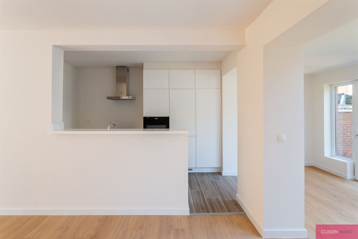 Stijlvol gerenoveerde woning met zonnige tuin! - foto 4