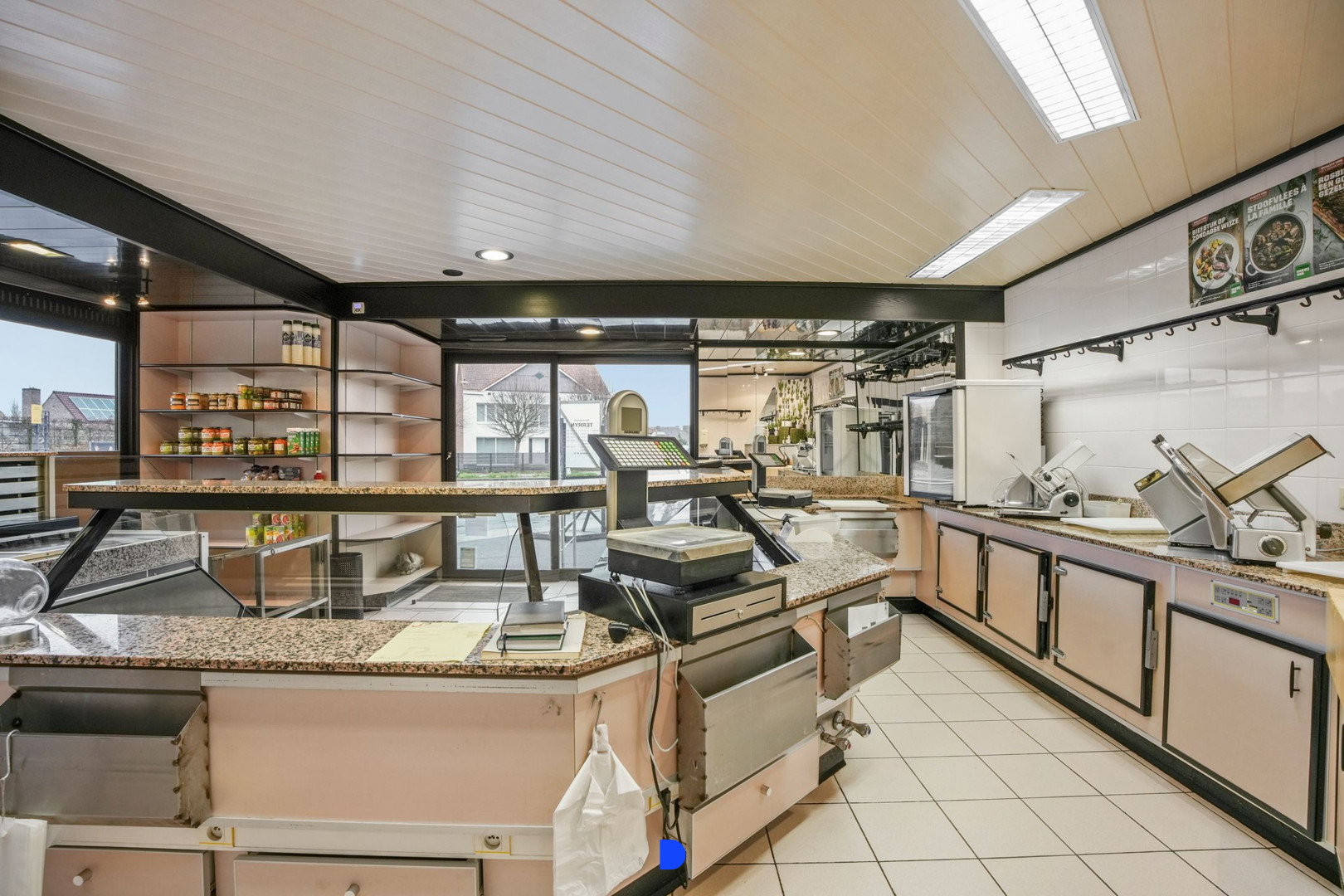 Handelspand met woonst op commerciële ligging. - foto 5