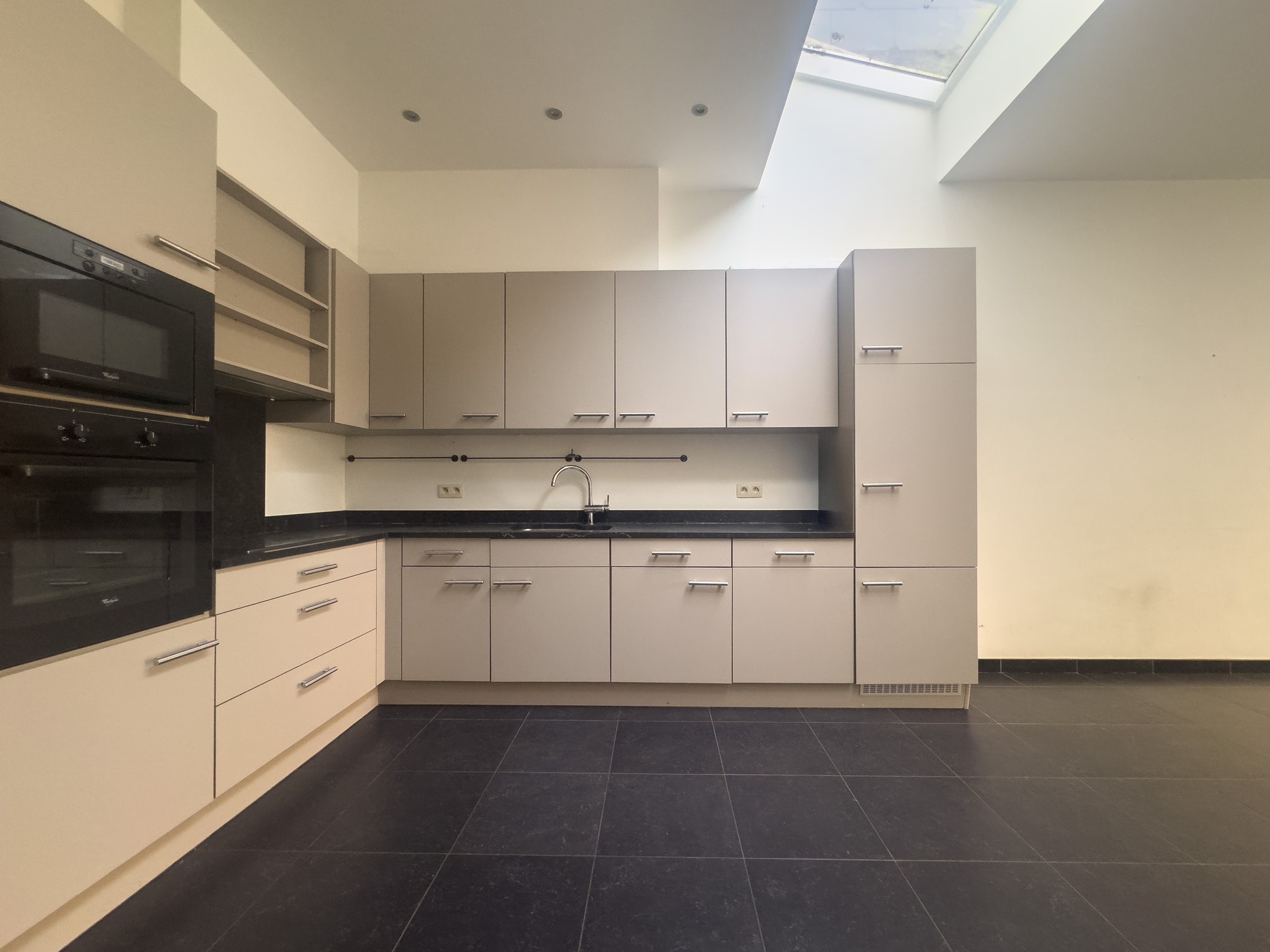 Instapklare gezinswoning met drie slaapkamers, stadstuin en op wandelafstand van centrum en station - foto 3